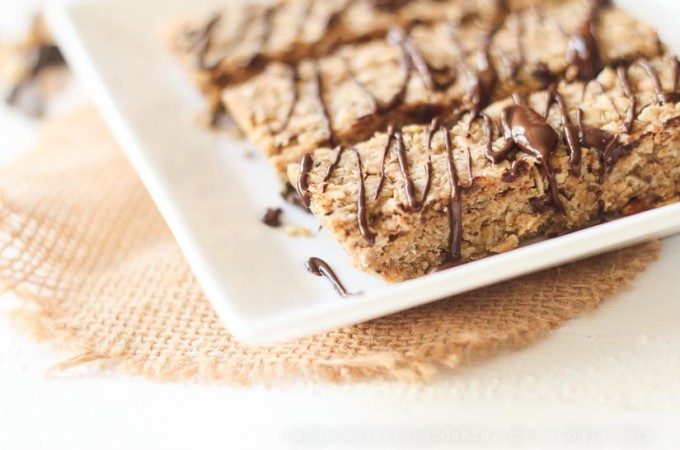 4 Ingredient Chewy Granola Bars