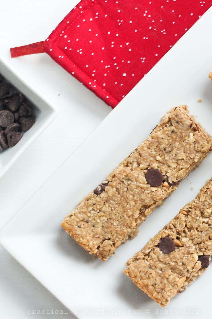 4 Ingredient Chewy Peanut Butter Granola Bars