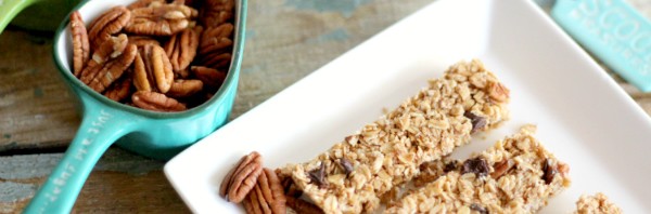 CHOCOLATE CHIP OATMEAL COOKIE GRANOLA BARS