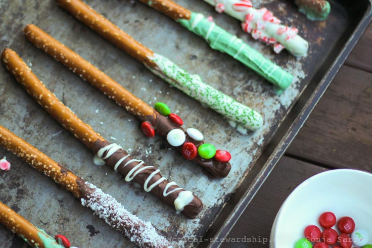 Crock-pot Chocolate Covered Pretzel Rods-5