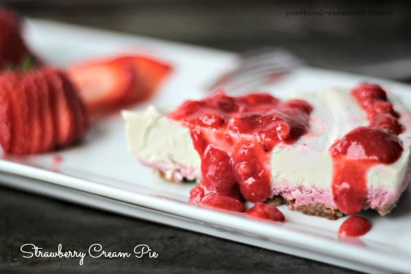 Strawberry Cream Pie Drizzled with Strawberry Topping