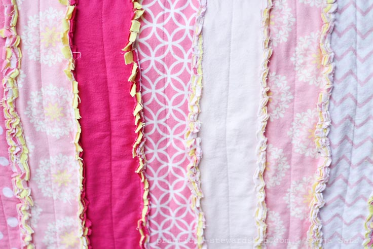 Easy DIY Rag Strip Quilt